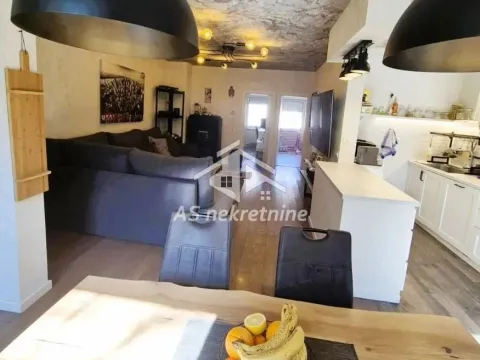 Izdavanje, četvorosoban stan, 100m², Autokomanda, Voždovac Sve Podlokacije - image 5