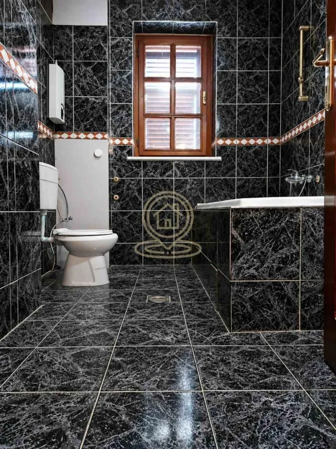Izdavanje, četvorosoban stan, 120m², Bulbulder, Zvezdara Sve Podlokacije
