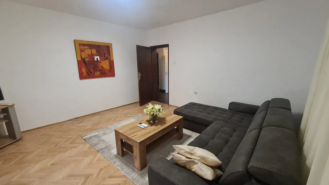 Izdavanje, dvosoban stan, Podgorica, Crna Gora