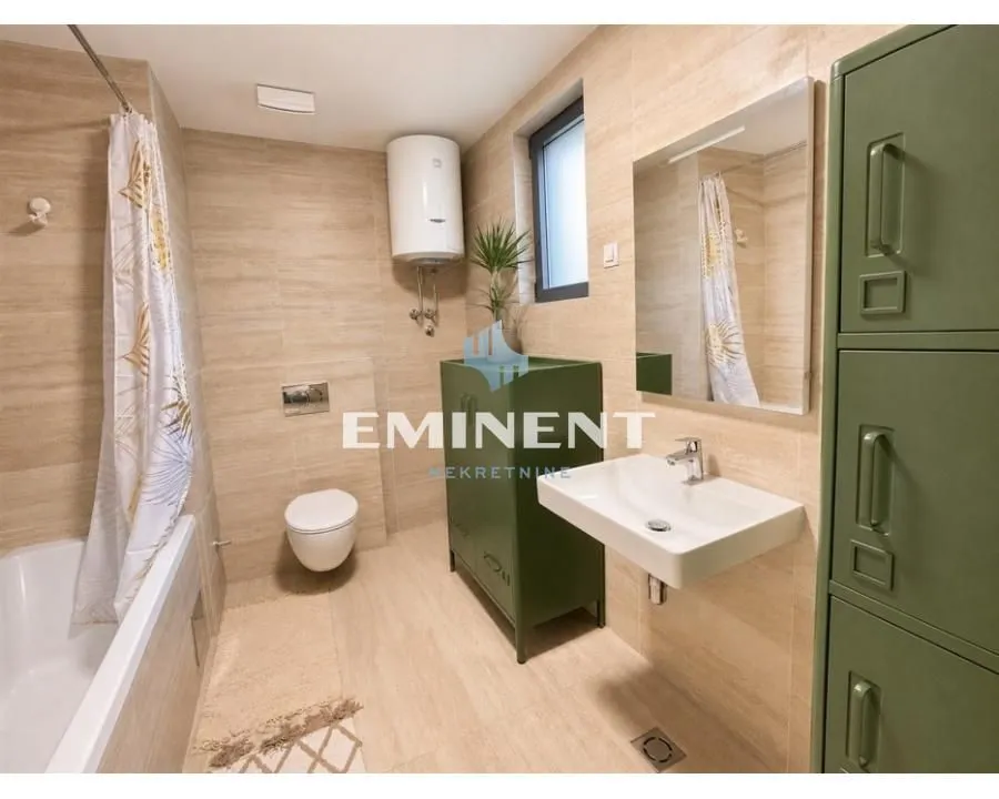Izdavanje, trosoban stan, 81m², Novi Beograd Blok 65, Novi Beograd Sve Podlokacije