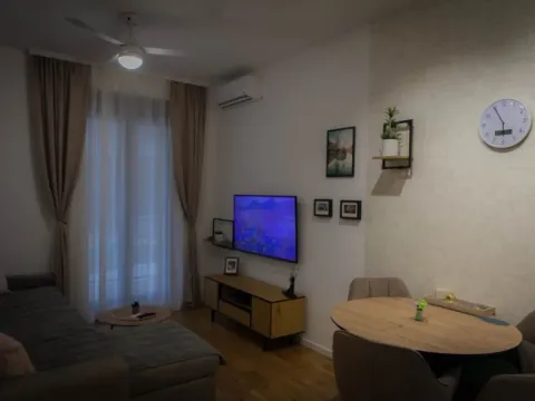 Izdavanje, jednosoban stan, 40m², Tološi, Podgorica - image 5