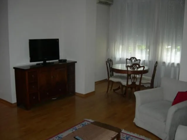 Rent, four bedroom apartment, 110m², Stari Grad, Beograd