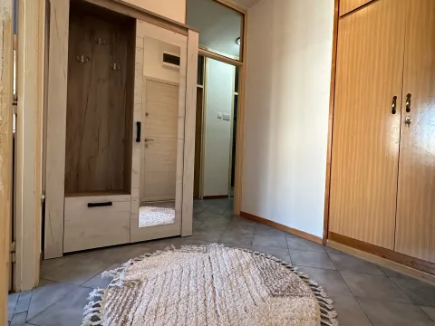 Izdavanje, dvosoban stan, 70m², Gintaš, Podgorica - image 4