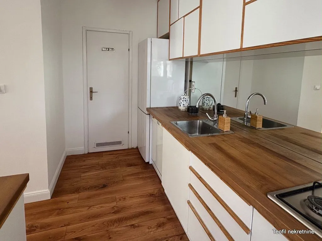 Rent, two bedroom apartment, 70m², Stari Grad, Beograd