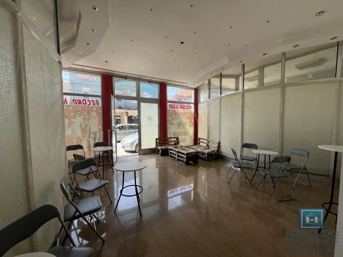 Sale, office space, 46m², Centar, Jagodina