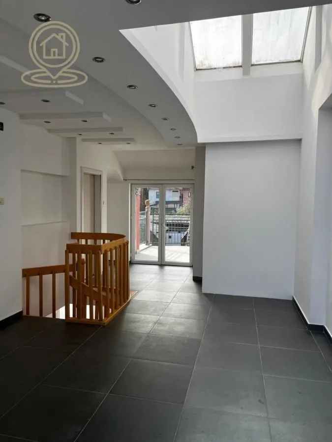 Prodaja, trosoban stan, 130m², Sremski Karlovci, Novi Sad