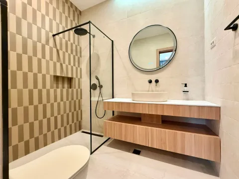 Prodaja, kuća, 296m², Begovina, Danilovgrad - image 11