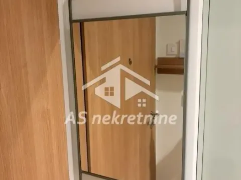 Rent, one bedroom apartment, 33m², Savski Venac, Beograd - image 11