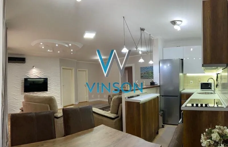 Izdavanje, trosoban stan, 130m², Grbavica, Novi Sad Sve Podlokacije