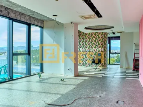 Izdavanje, poslovni prostor, 250m², Preko Morače, Podgorica - image 21