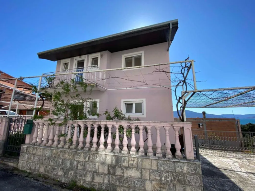 Rent, house, 180m², Marići, Tivat