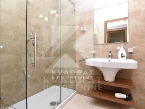 Izdavanje, dvosoban stan, 64m², Centar, Podgorica - image 13