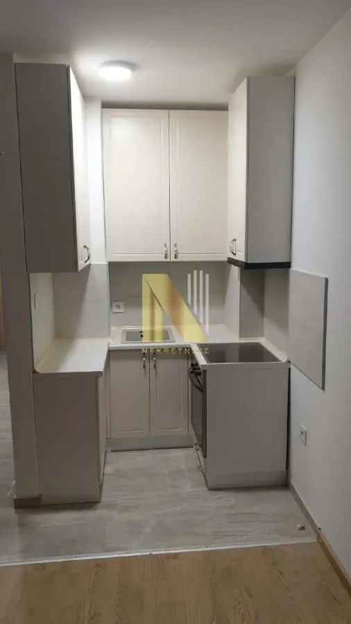Prodaja, dvosoban stan, 44m², Grbavica, Novi Sad Sve Podlokacije