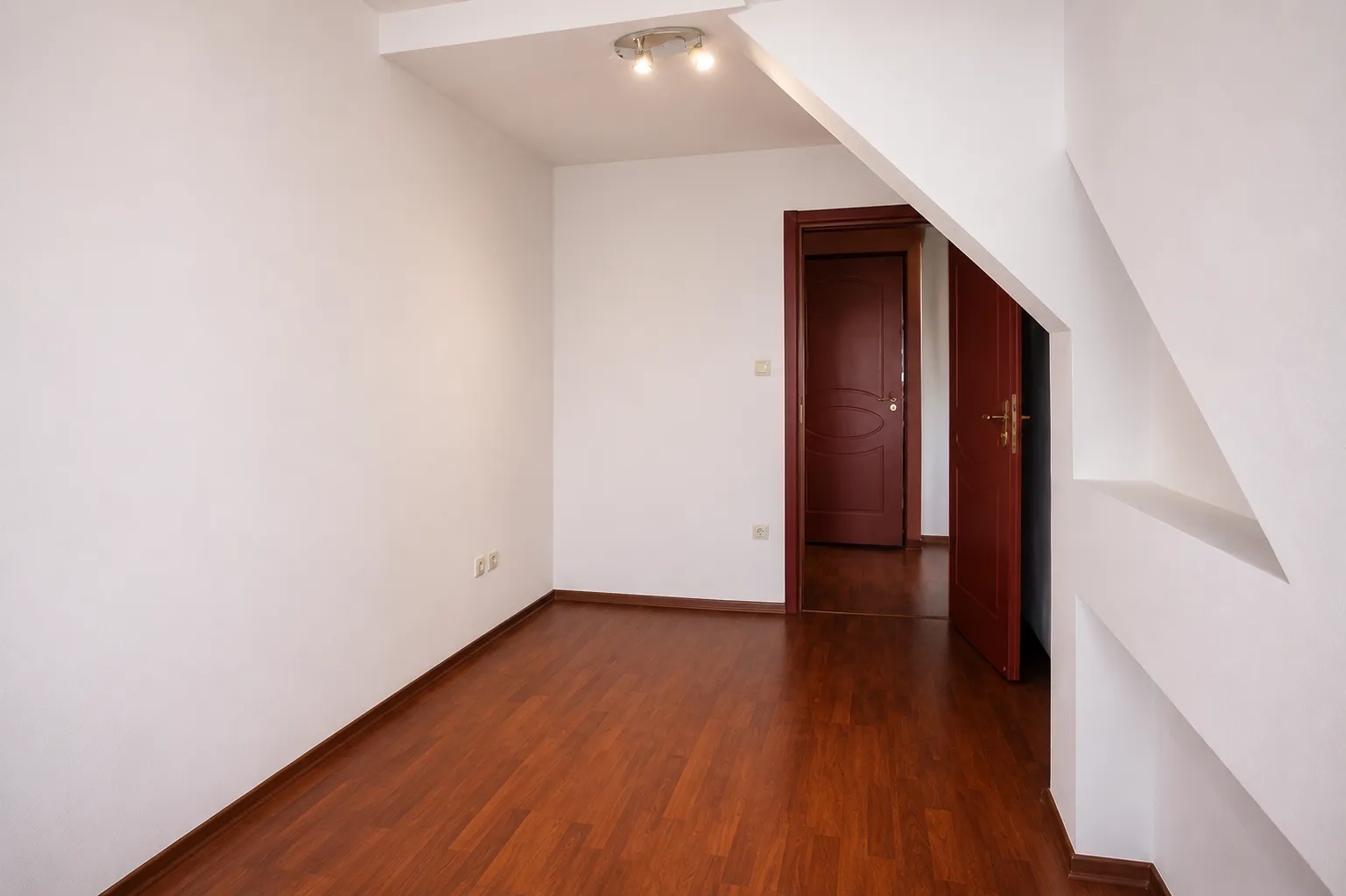 Prodaja, trosoban stan, 66m², Centar, Podgorica