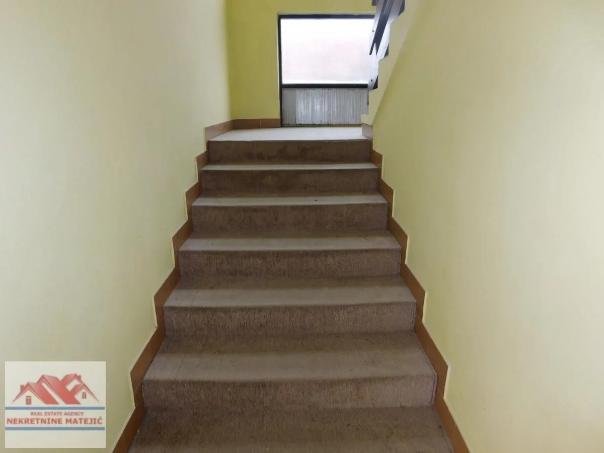 Prodaja, kuća, 200m², Stanovo, Kragujevac