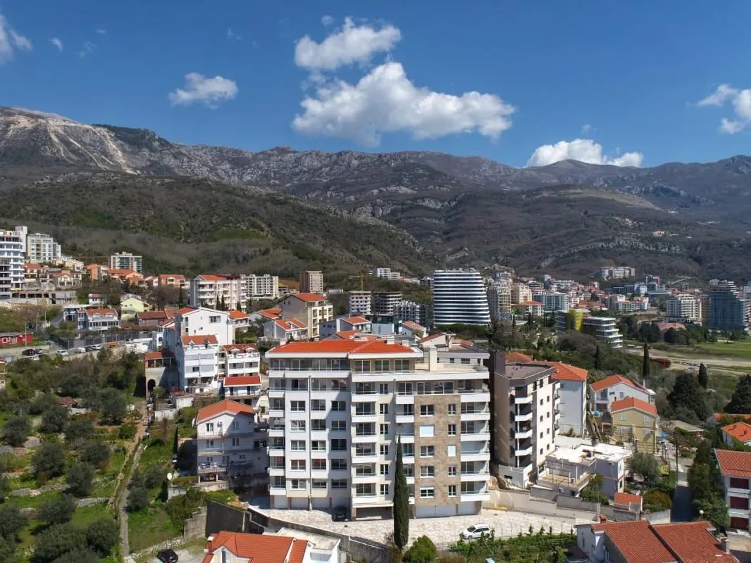 Sale, two bedroom apartment, 58m², Bečići, Budva