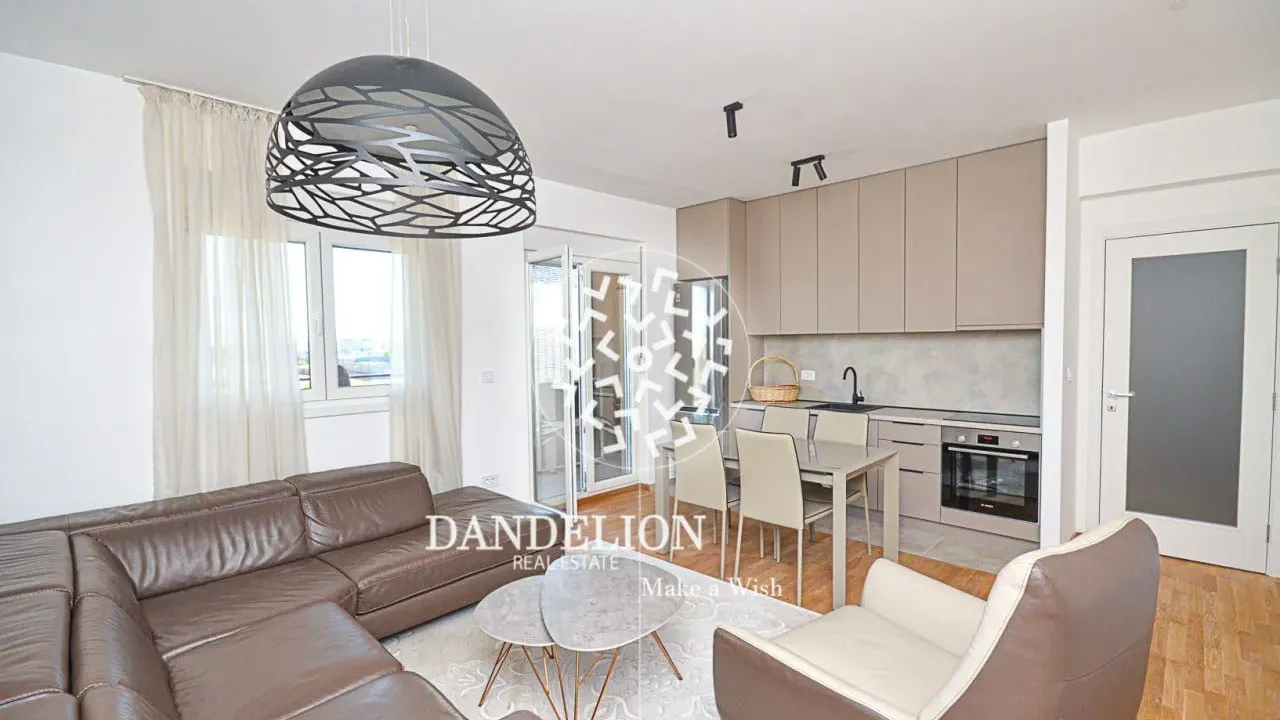 Izdavanje, dvosoban stan, 65m², Stari Aerodrom, Podgorica