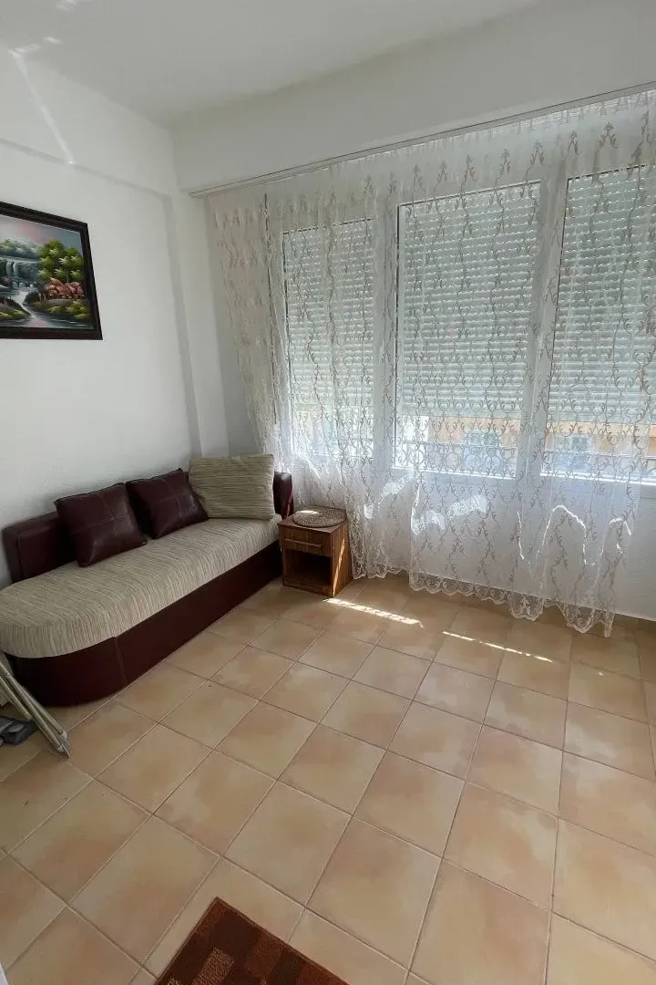 Prodaja, dvosoban stan, 78m², Lazi, Budva