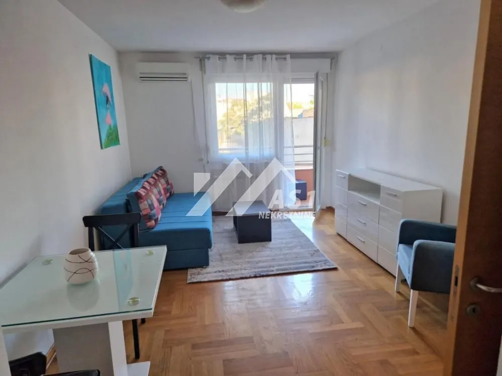 Izdavanje, dvosoban stan, 45m², Novi Sad Sve Podlokacije, Novi Sad