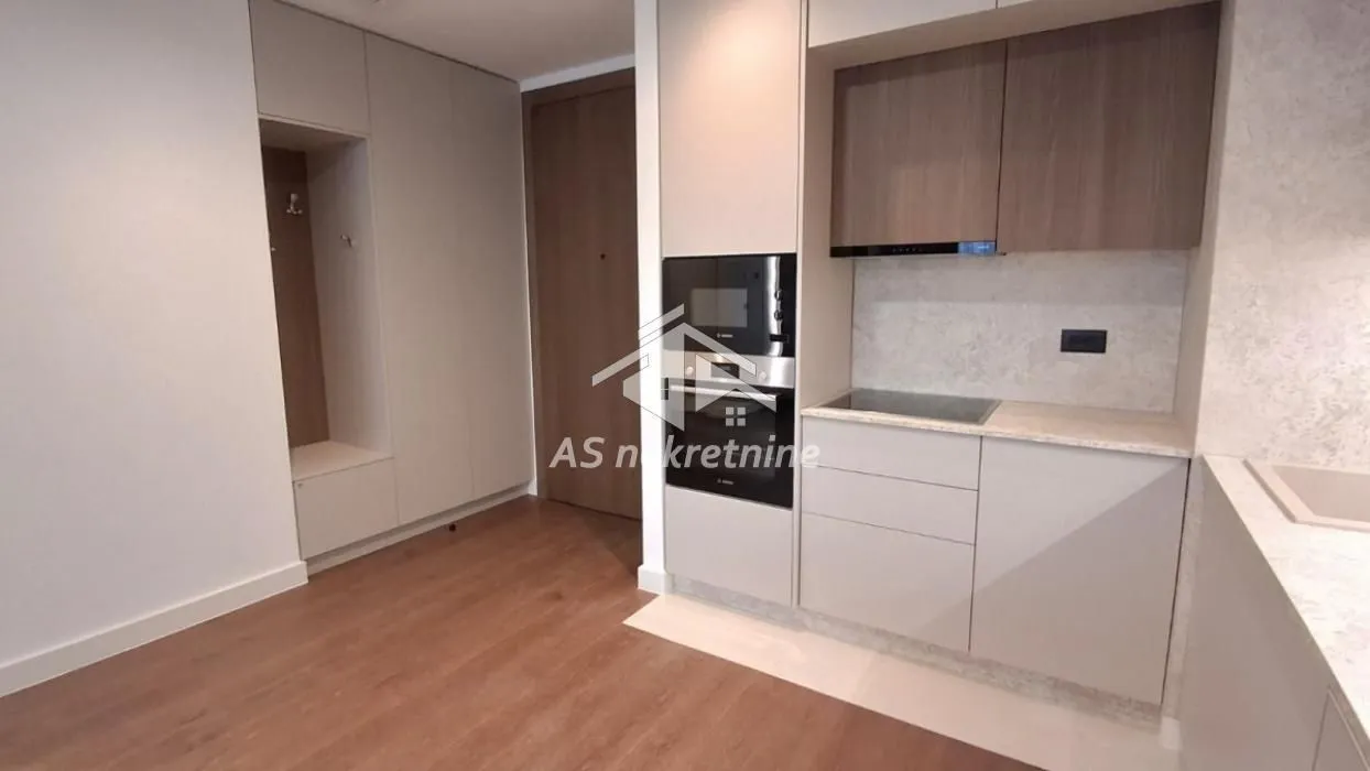 Izdavanje, dvosoban stan, 70m², Savski Venac, Beograd