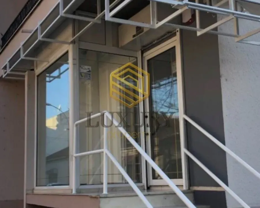 Izdavanje, poslovni prostor, 25m², Centar, Podgorica