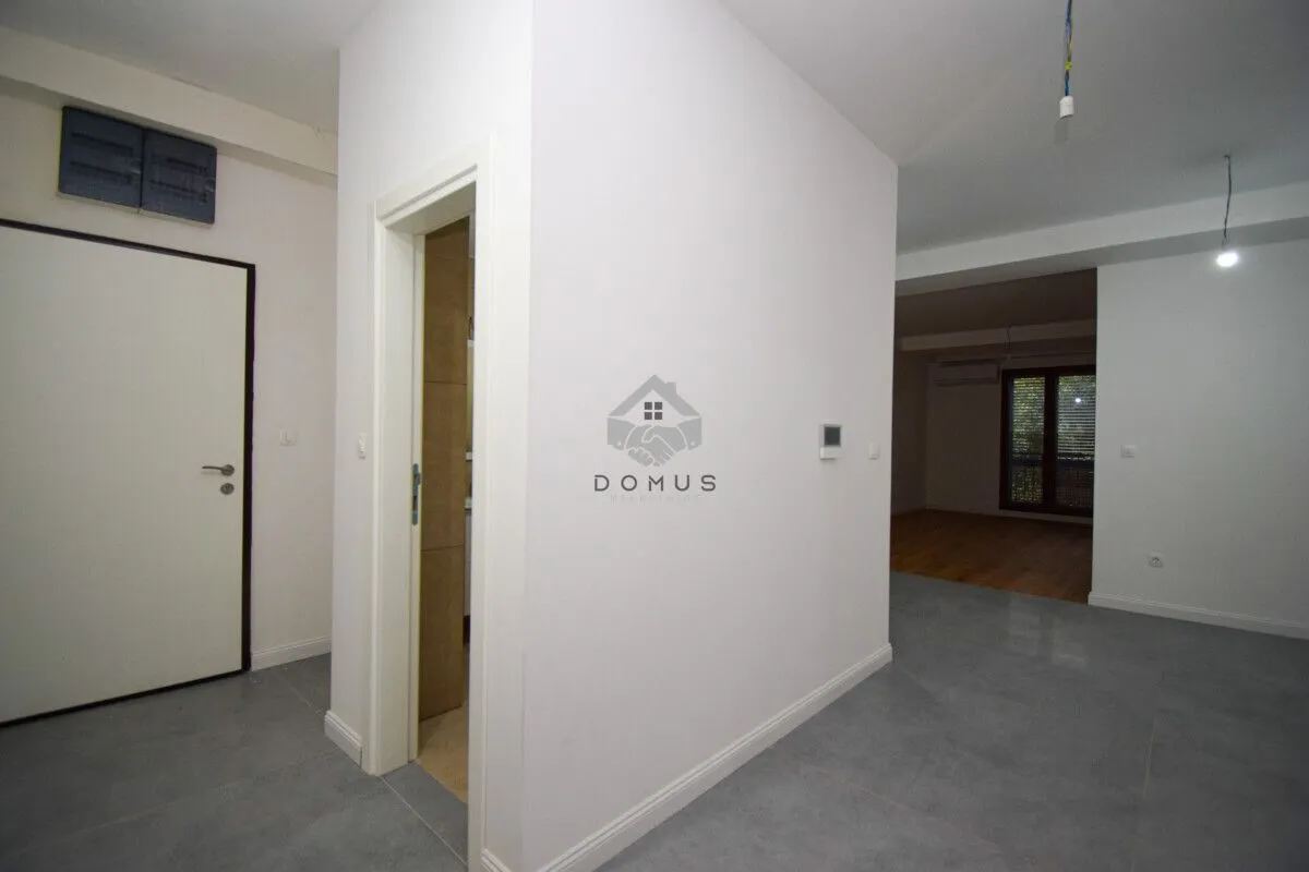 Rent, office space, 100m², Centar, Podgorica