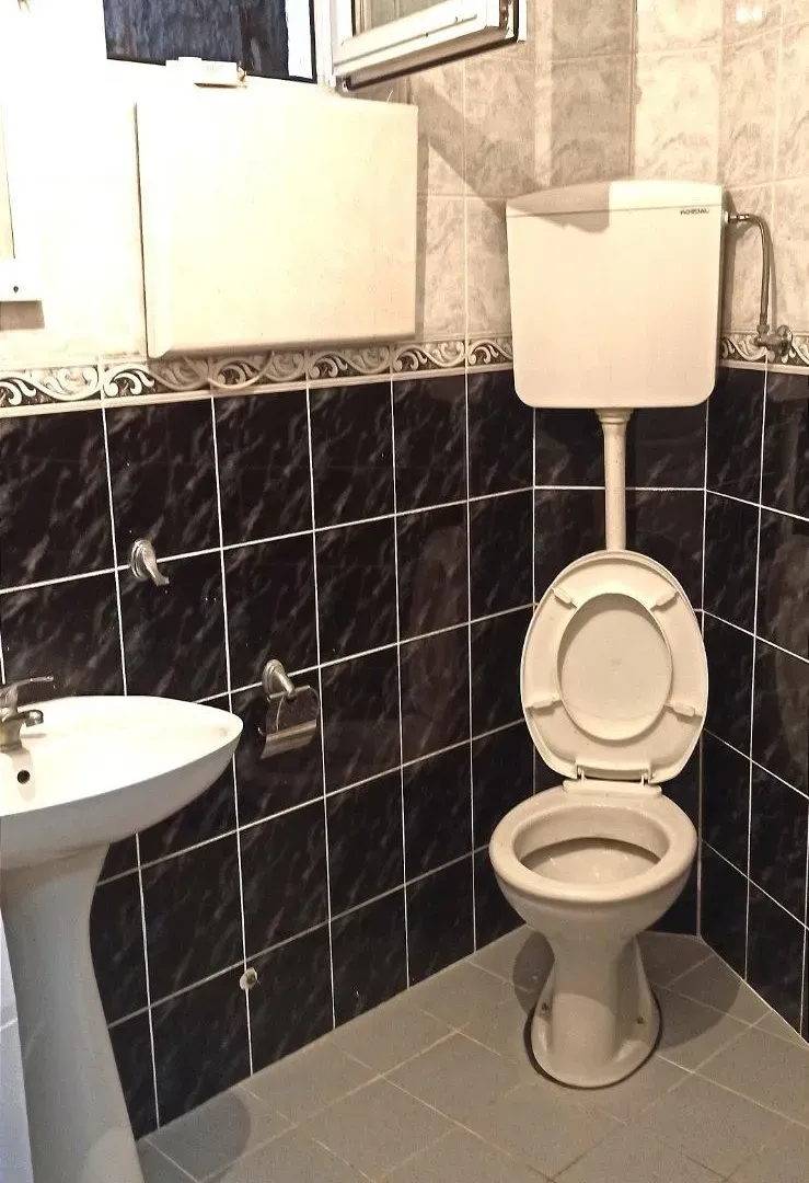 Prodaja, kuća, 81m², Zemun Kalvarija, Zemun Sve Podlokacije