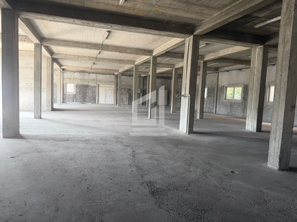 Rent, office space, 1500m², Golubovci, Podgorica