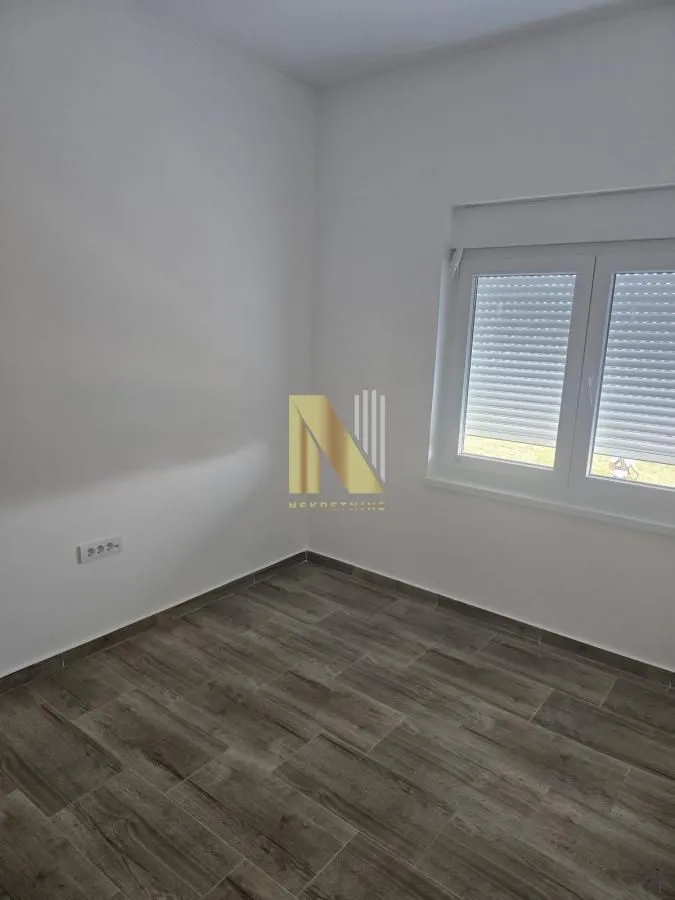 Prodaja, trosoban stan, 70m², Vidovdansko naselje, Novi Sad Sve Podlokacije