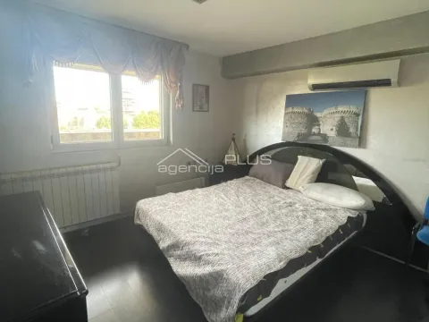 Izdavanje, stan, 130m², Stari Grad, Beograd - image 13