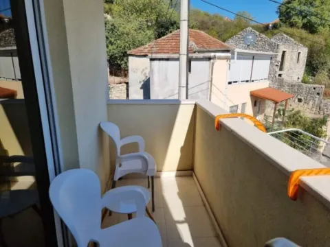 Izdavanje, jednosoban stan, 35m², Momišići, Podgorica - image 6