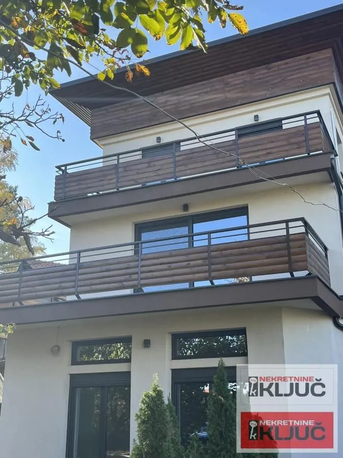 Izdavanje, kuća, 247m², Sremska Kamenica, Petrovaradin