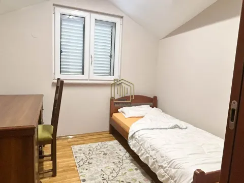 Rent, house, 220m², Konik, Podgorica - image 9