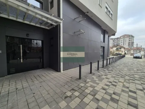 Izdavanje, četvorosoban stan, 97m², Centar, Paraćin - image 19