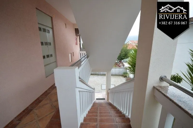 Prodaja, kuća, 330m², Igalo, Herceg Novi