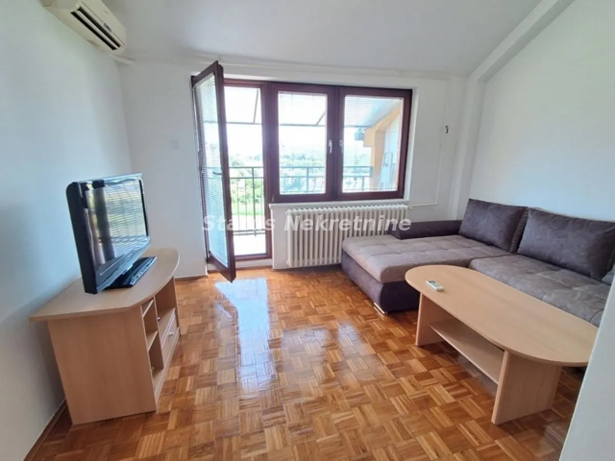 Izdavanje, garsonjera, 33m², Novo naselje, Novi Sad