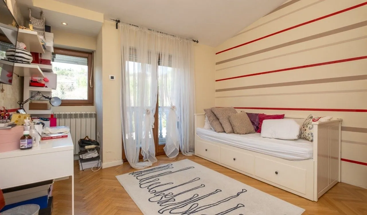 Rent, three bedroom apartment, 122m², Gorica C, Podgorica
