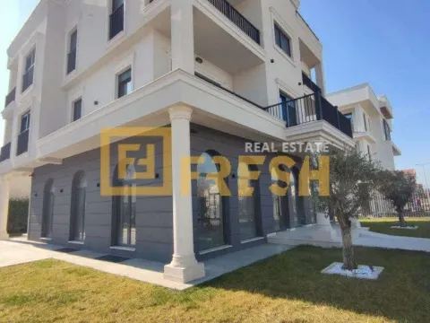 Izdavanje, poslovni prostor, 220m², Stari Aerodrom, Podgorica