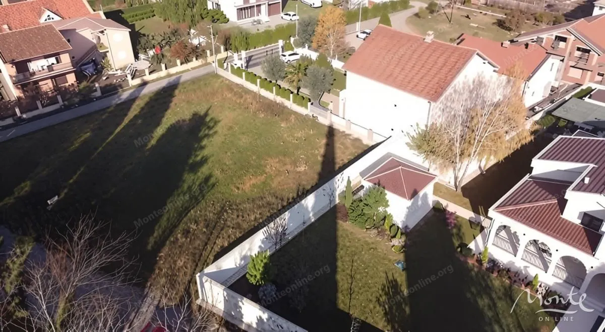 Prodaja, plac, 1074m², Tološi, Podgorica