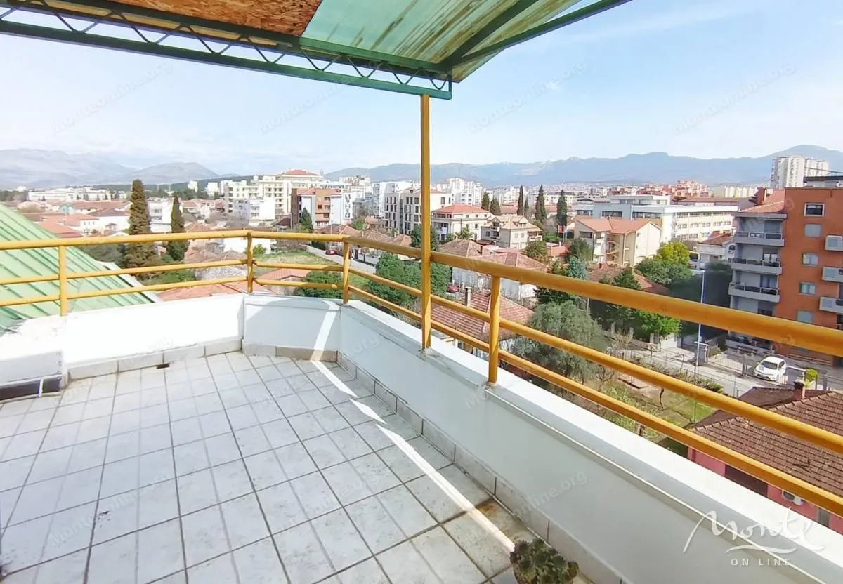 Prodaja, dvosoban stan, 77m², Ljubović, Podgorica