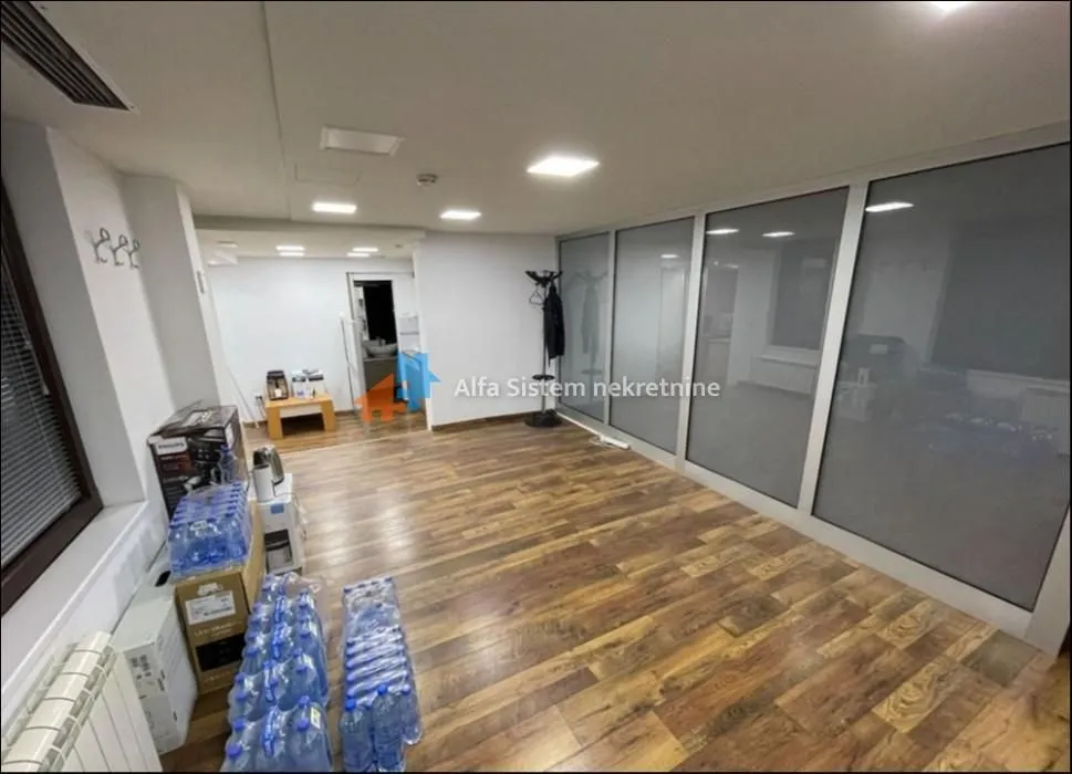 Rent, office space, 100m², Kalenić Pijaca, Vračar Sve Podlokacije
