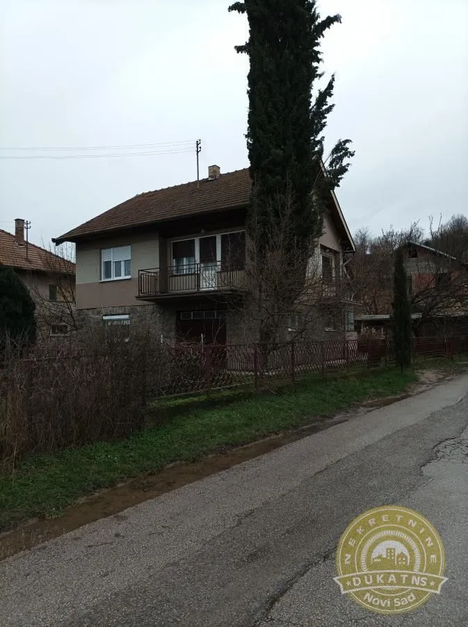 Prodaja, kuća, 170m², Beočin, Srbija