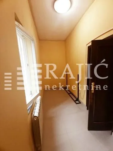 Rent, office space, 60m², Lipov Lad, Zvezdara Sve Podlokacije