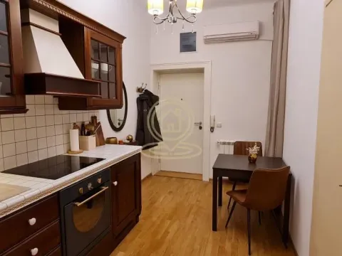 Izdavanje, jednosoban stan, 35m², Vračar Sve Podlokacije, Beograd - image 4