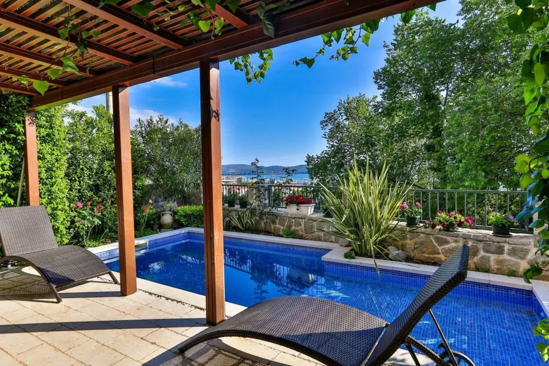 Sale, house, 240m², Tivat, Crna Gora