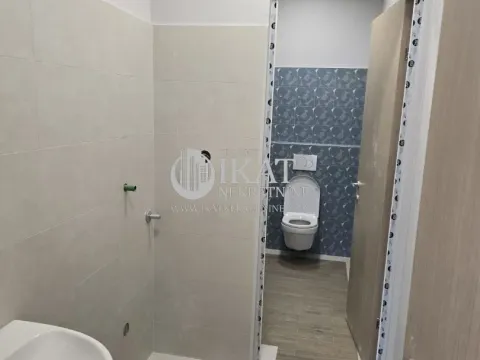 Izdavanje, poslovni prostor, 180m², Batajnica, Beograd - image 5