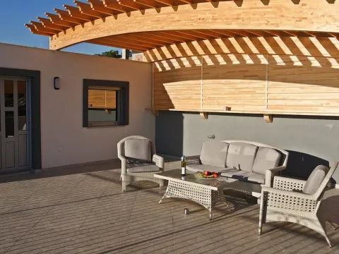 Rent, house, 153m², Krimovica, Kotor - image 3