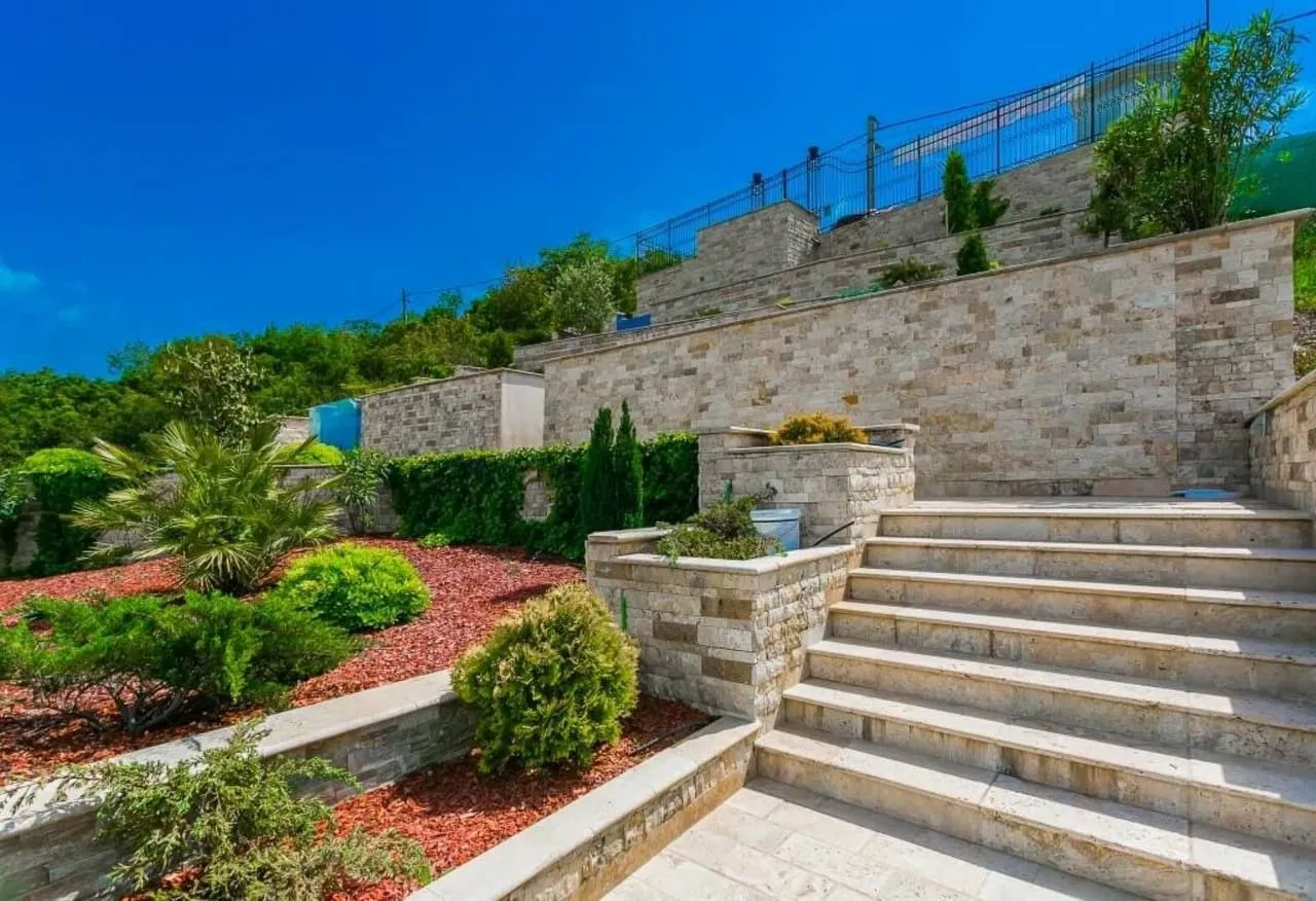 Sale, house, 517m², Krašići, Tivat