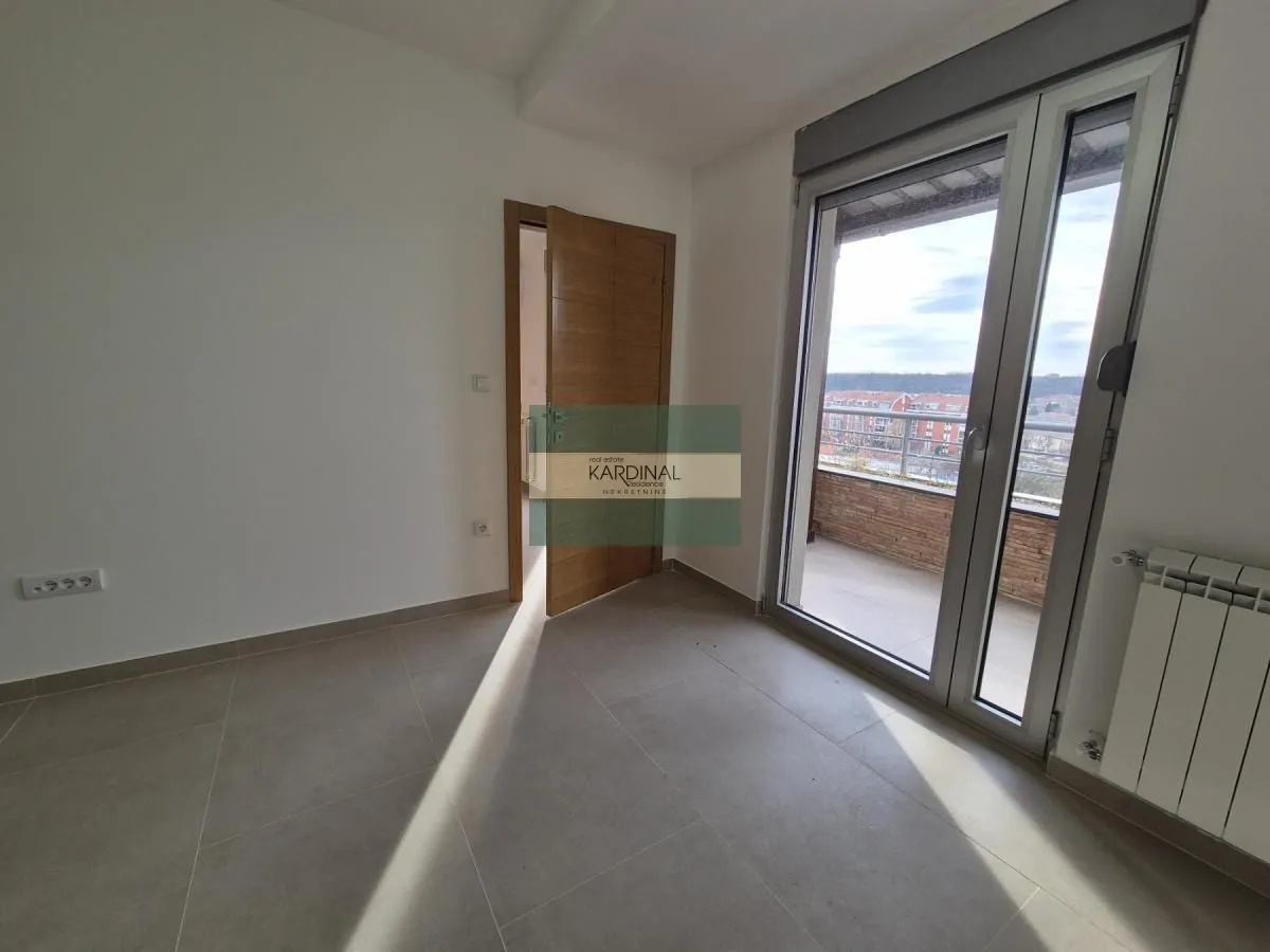 Prodaja, trosoban stan, 95m², Vašarište, Jagodina