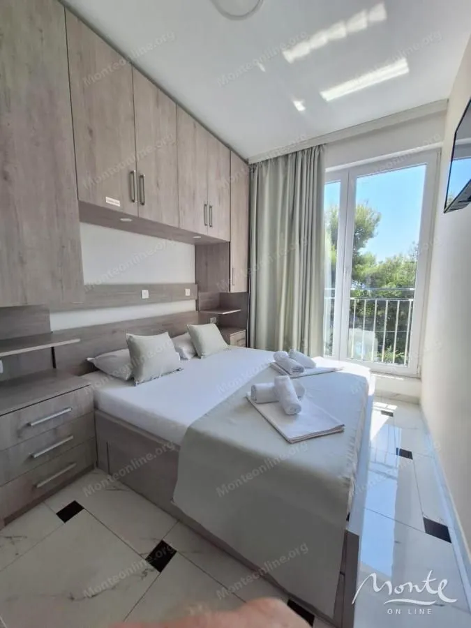 Sale, office space, 735m², Šušanj, Bar
